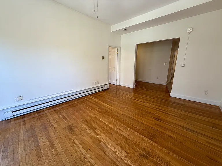 525 Beacon St #11 — Photo 4