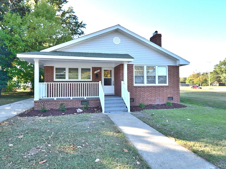 738 Atlantic Ave — Photo 1