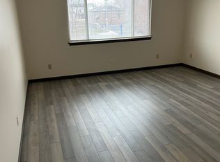 837 S 5th St #9, Springfield, IL 62703