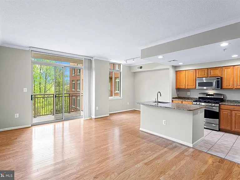 4480 Market Commons Dr #405 — Photo 28