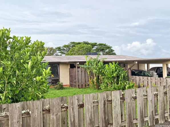 2439 Komo Mai Dr, Pearl City, HI 96782