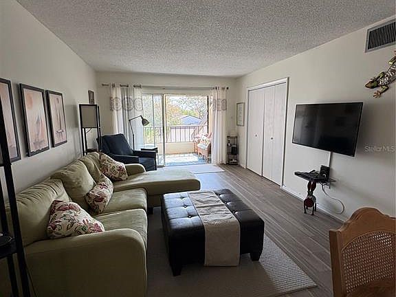 4th image of 2207 Belleair Rd #30B