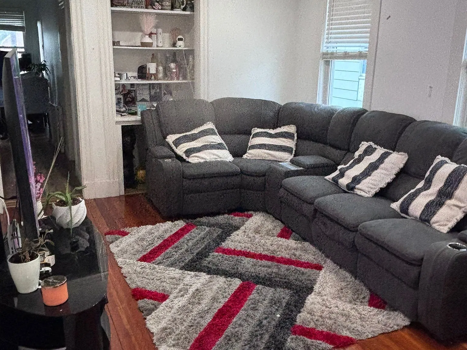 4 bed, 1200 sqft, $3,500 — Photo 3