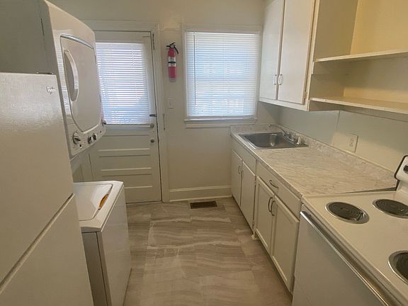 5th image of 2503 Englewood Ave #A