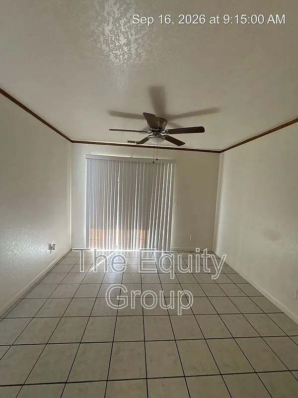 2 bed, 1.0 bath, 1054 sqft, $1,650 — Photo 2