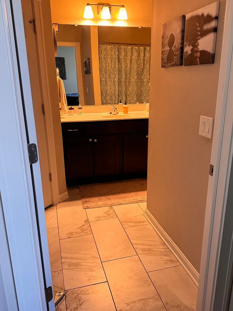 Comfortable Condo in Swan Creek — Photo 3