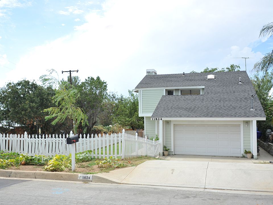 1st image of 11824 Auburn Ave