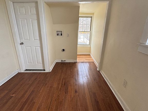 3rd image of 133 Seymour Ave #3