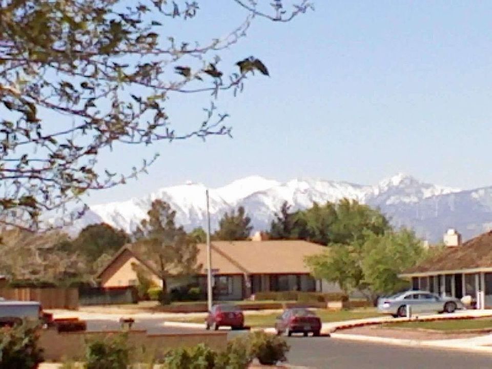 View from front yard of SB Mtns
