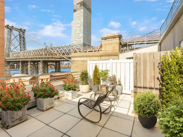 24 Dunham Place image 1 of 18