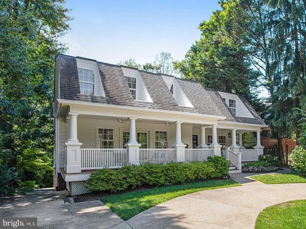 6440 Brookes Ln, Bethesda, MD 20816