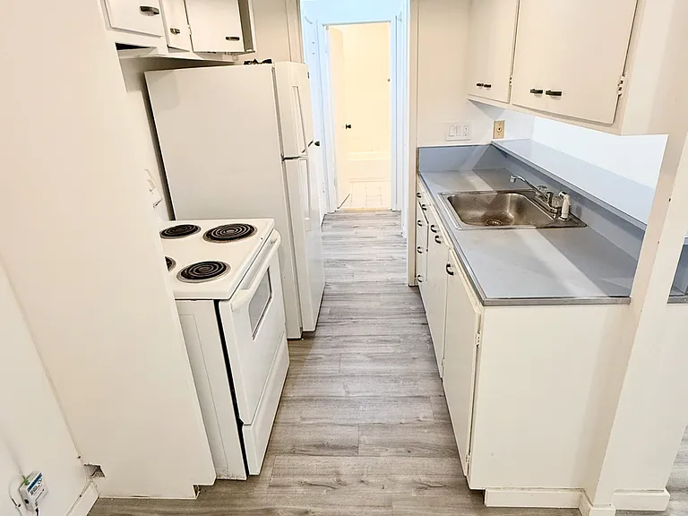 2521 Piedmont Ave #3 — Photo 4
