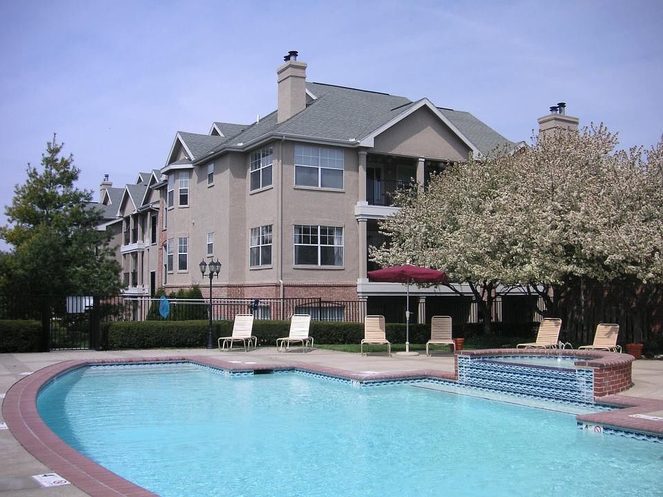 2nd image of 8528 Monrovia St APT 738