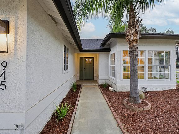 5th image of 945 N Oakwood Court