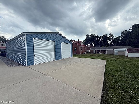 4th image of 209 Vincent Ln