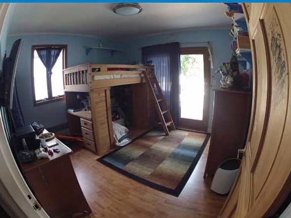 3rd image of 512 Beach 127th St