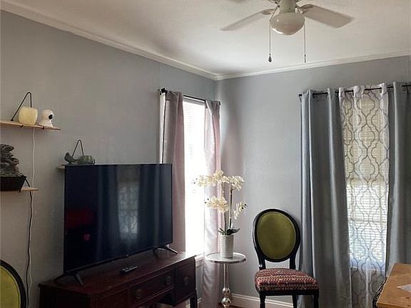 4th image of 257 E Slattery Blvd
