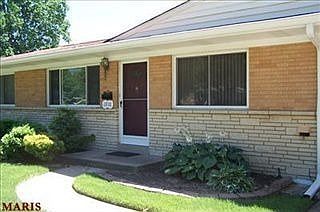 2nd image of 1910 Jenkee Ave