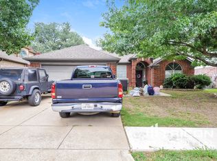5717 Rockport Ln, Haltom City, TX 76137