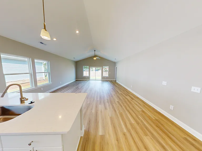1056 Moen Loop — Photo 16