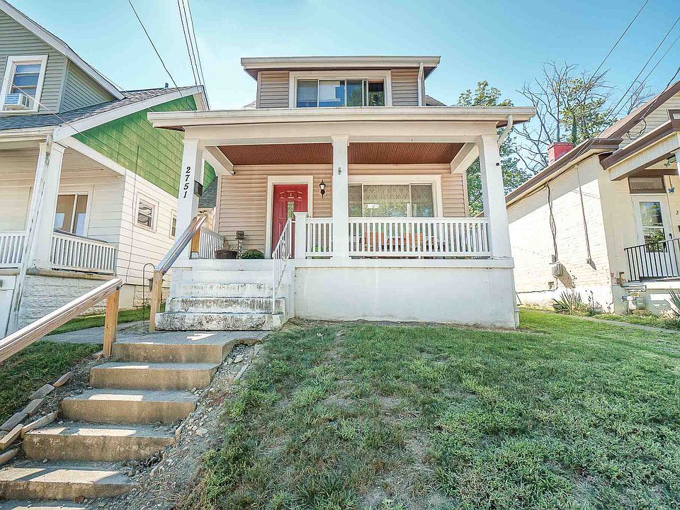 1st image of 2751 Alexandria Ave