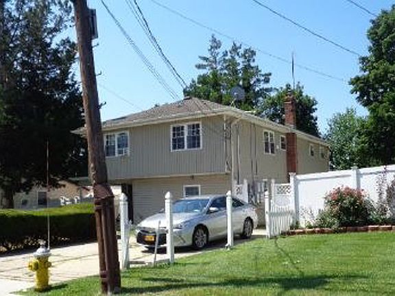 3rd image of 128 N 17th St