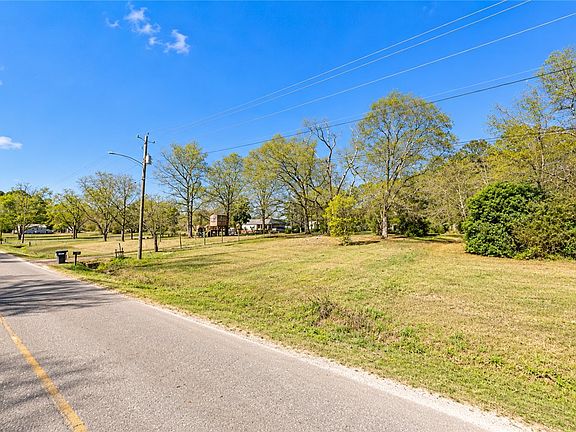 2nd image of 514 Old Columbus Rd