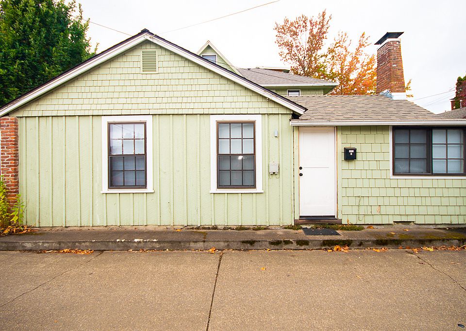 1st image of 457 SW Washington Ave #10496108