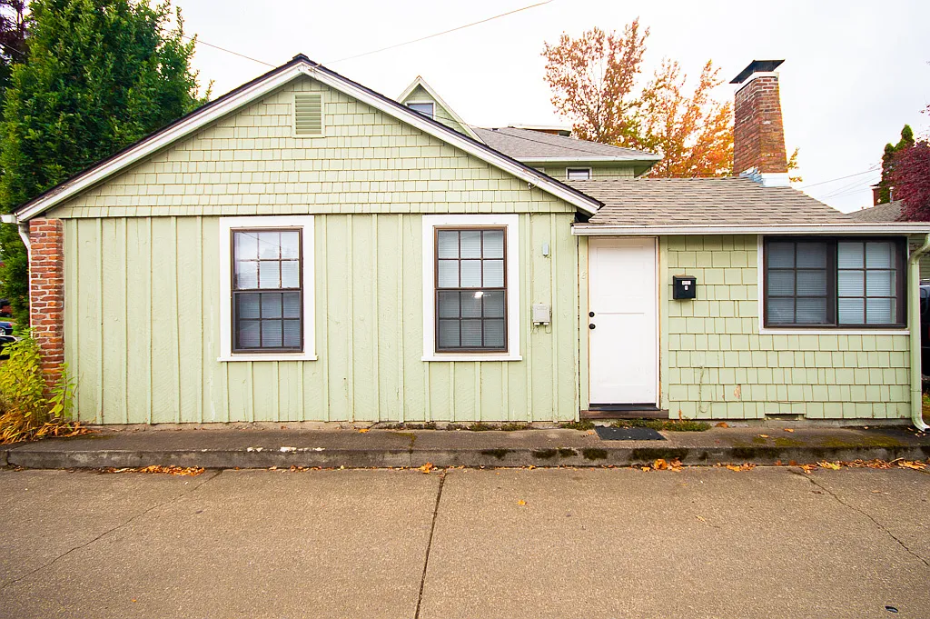 Building Photo - 457 SW Washington Ave