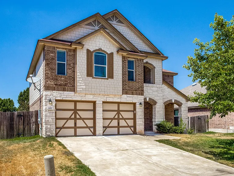2017 Sydnee Dr — Photo 1