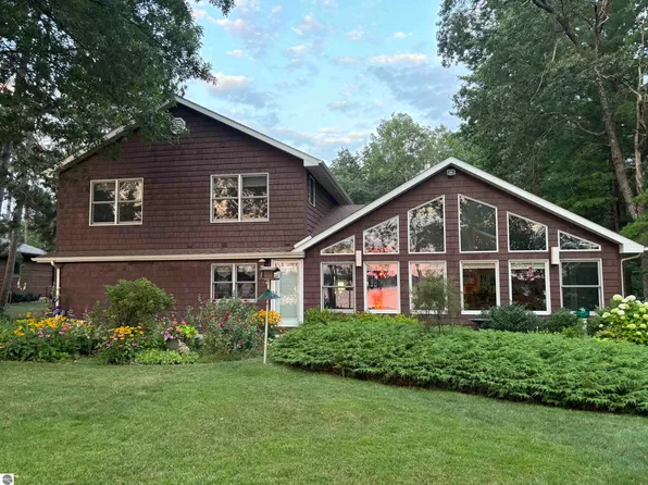 3790 Hiawatha Trl, National City, MI 48748