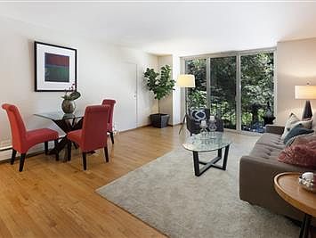 4th image of 184 Locksley Ave APT 3