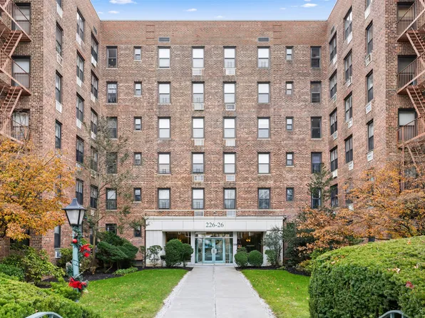 226-26 Union Tnpk image 1 of 20