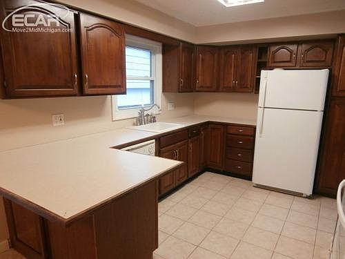 4th image of 908 Dingwall Dr