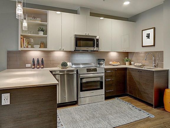 Kitchen with High End Bosch Stainless Steel Appliances