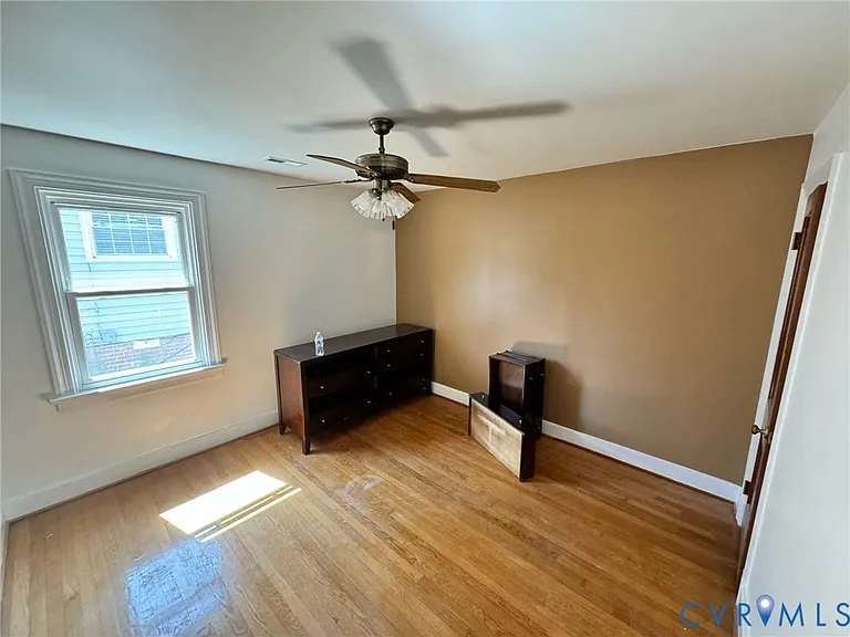 2922 Lincoln Ave — Photo 8