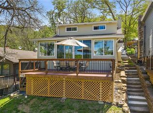 407 Lake Forest Dr, Bonner Springs, KS 66012
