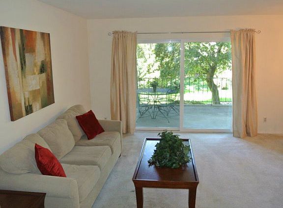 4th image of 816 N Delaware St APT 215