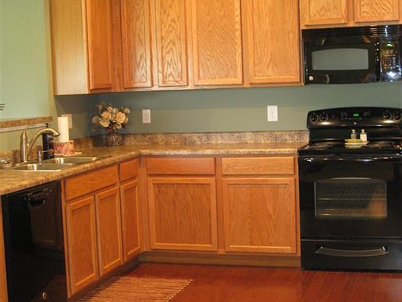 4th image of 4320 Bergamot Dr