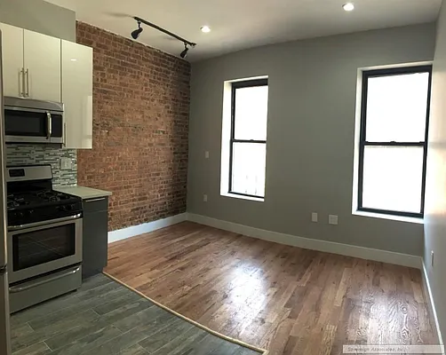 Rented by Sovereign Associates | media 11