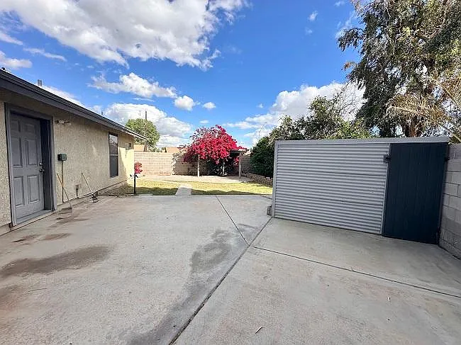 1259 S 40th Dr — Photo 21