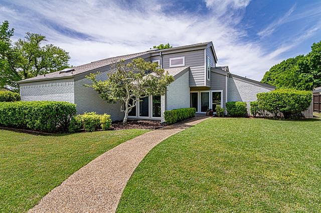 1st image of 2901 Teakwood Cir