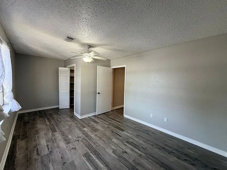 9990 Smugglers Cove Ln — Photo 19