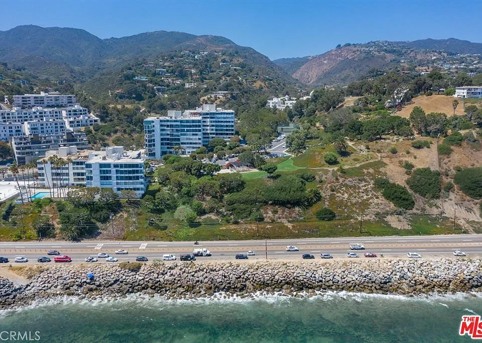 17368 W Sunset Blvd #203A