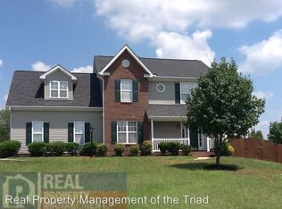 886 Big Creek Ct, High Point, NC 27265