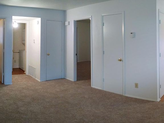 3rd image of 251 Camino Real SW