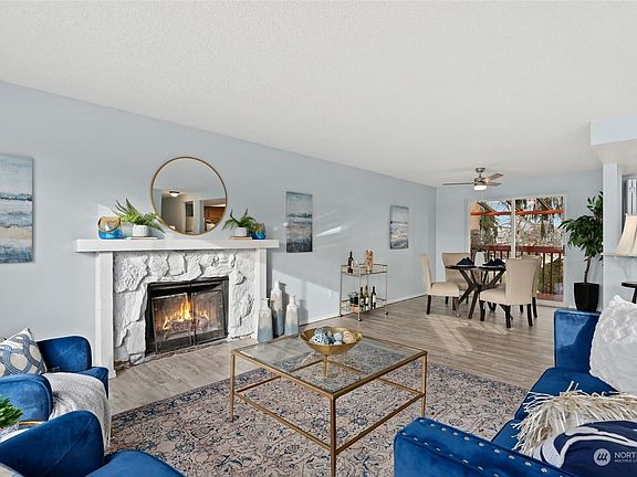 5th image of 1361 Norpoint Way NE