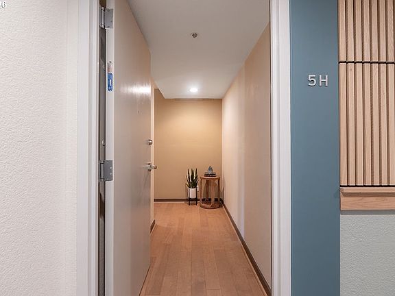 4th image of 255 SW Harrison St APT 5H