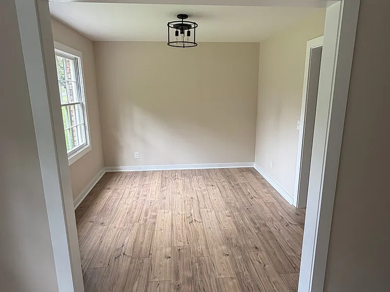 120 Kathy Ln — Photo 9