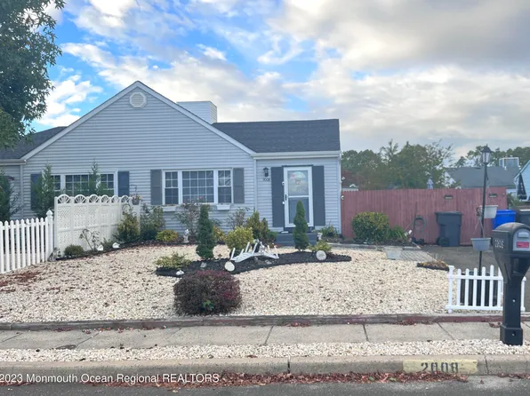 2008 Lamplighter Drive, Toms River, NJ 08753